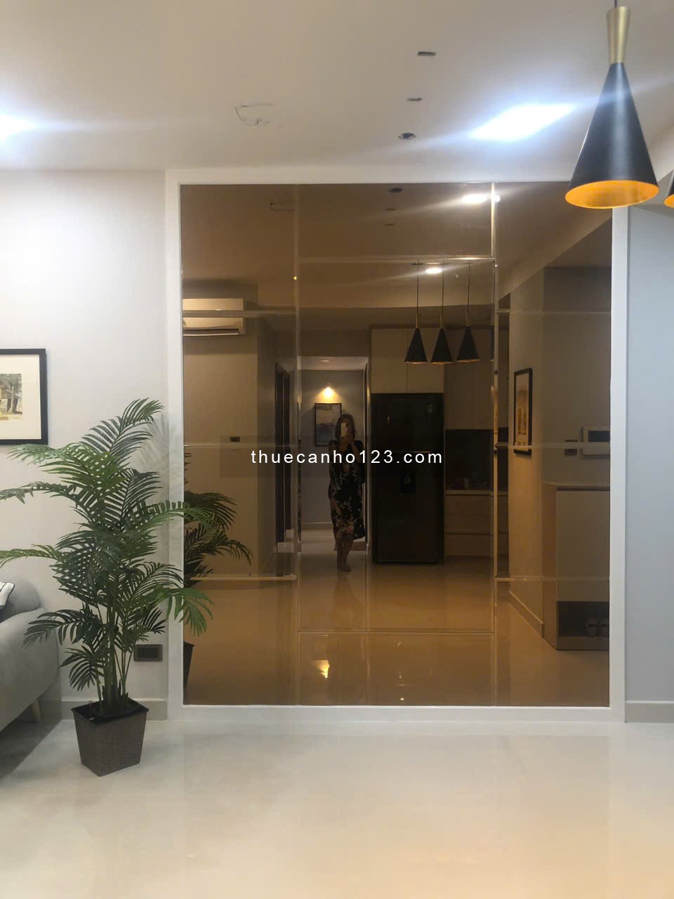 Cần Cho Thuê 2 Phòng Ngủ View Sông Sài Gòn Royal Quận 4