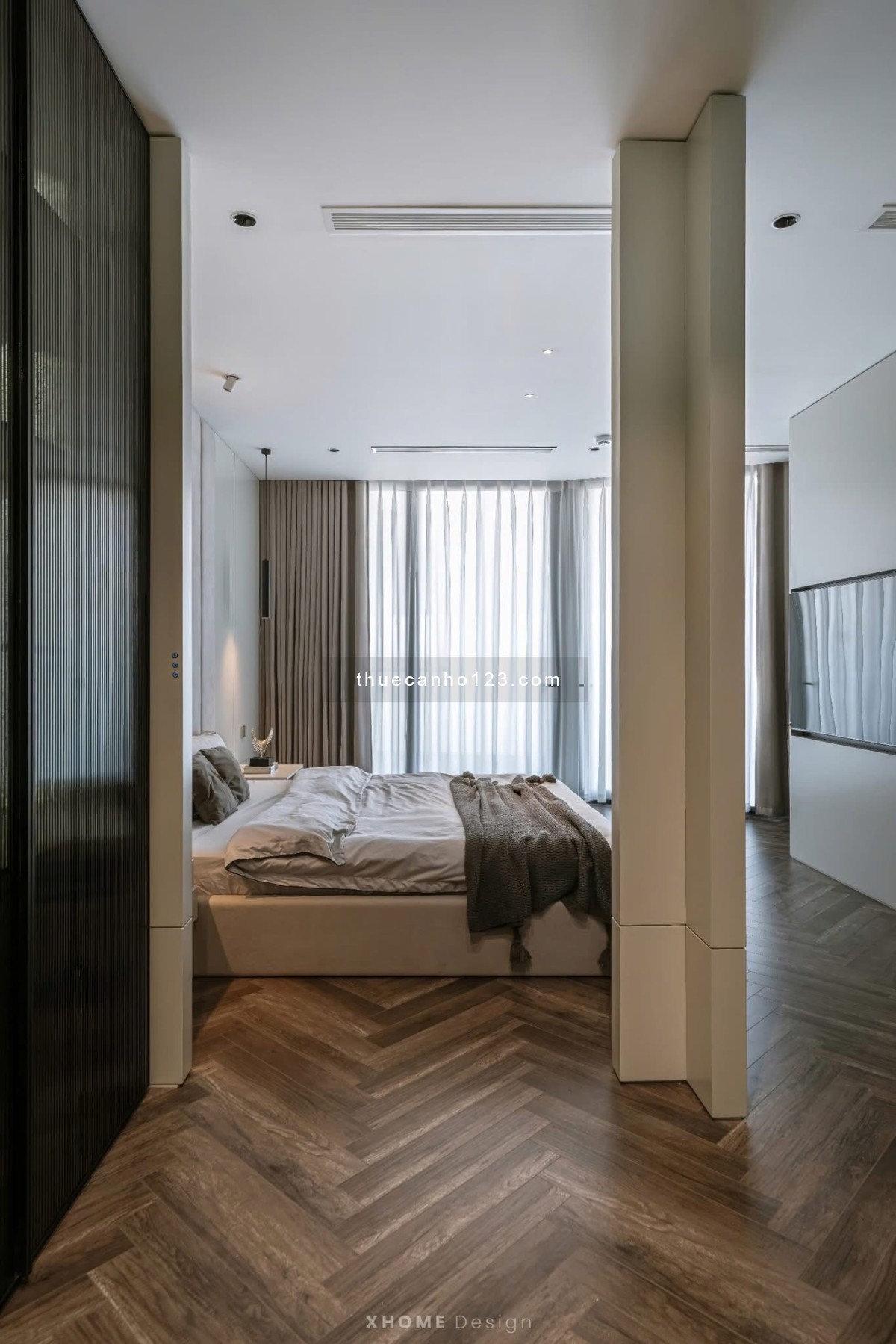 Cho thuê căn hộ đầy đủ nội thất có cửa sổ lớn ban công thoáng mát tiện nghi gần sân bay Tân Sơn Nhất