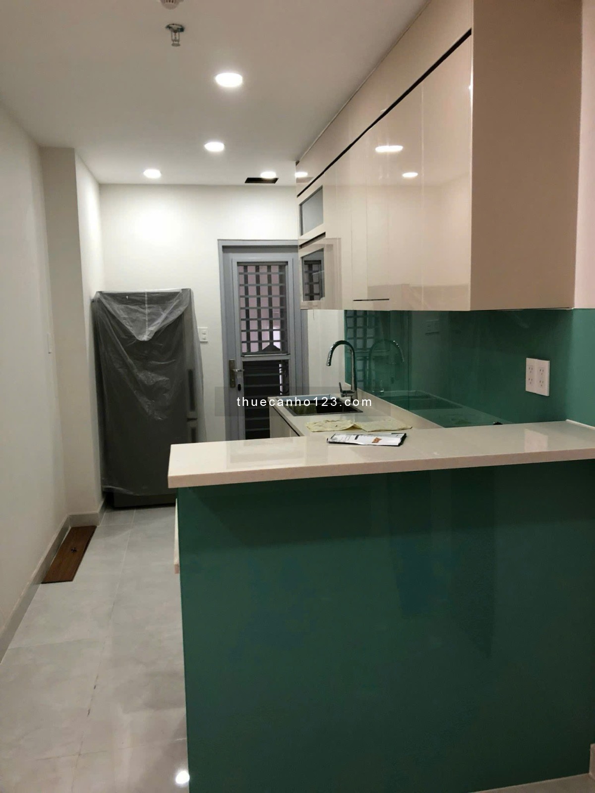 Cho thuê căn hộ Scenic Valley 1, 3PN, 3 WC, Full NT, nhà mới đẹp, View hồ bơi, giá 25 triệu/tháng