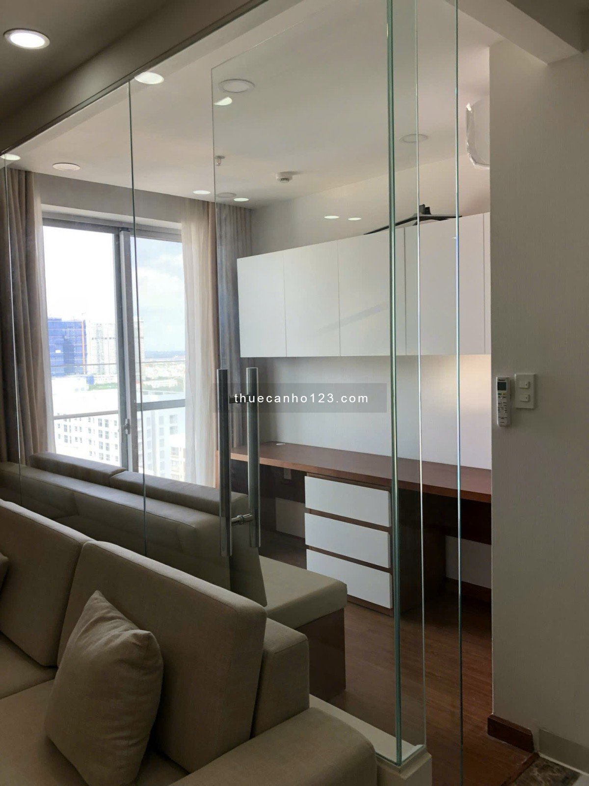 Cho thuê căn hộ Scenic Valley 1, 3PN, 3 WC, Full NT, nhà mới đẹp, View hồ bơi, giá 25 triệu/tháng