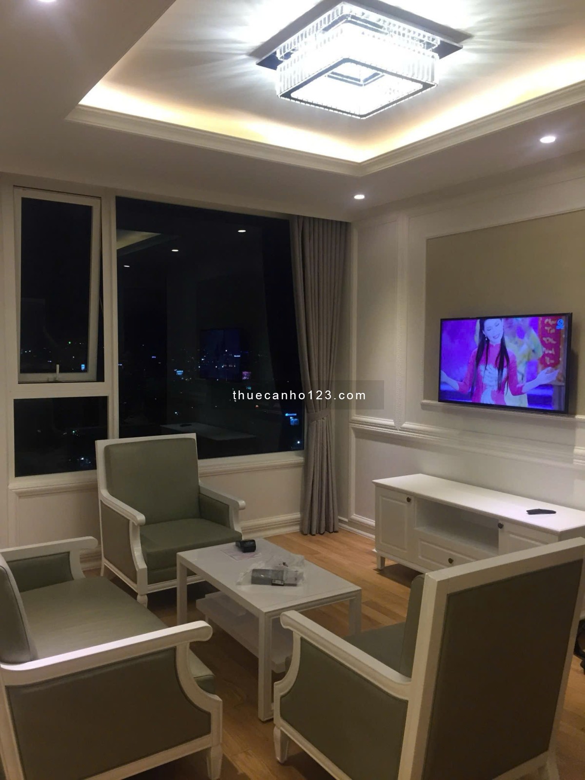 Cho thuê căn hộ 2PN, Leman, Quận 3 chỉ 2x triệu/ tháng