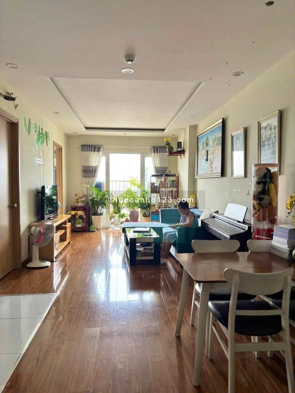 Carillon 1, Hoang Hoa Thám, P13, TB, 55m2, NT, 1PN, 10tr5/th.