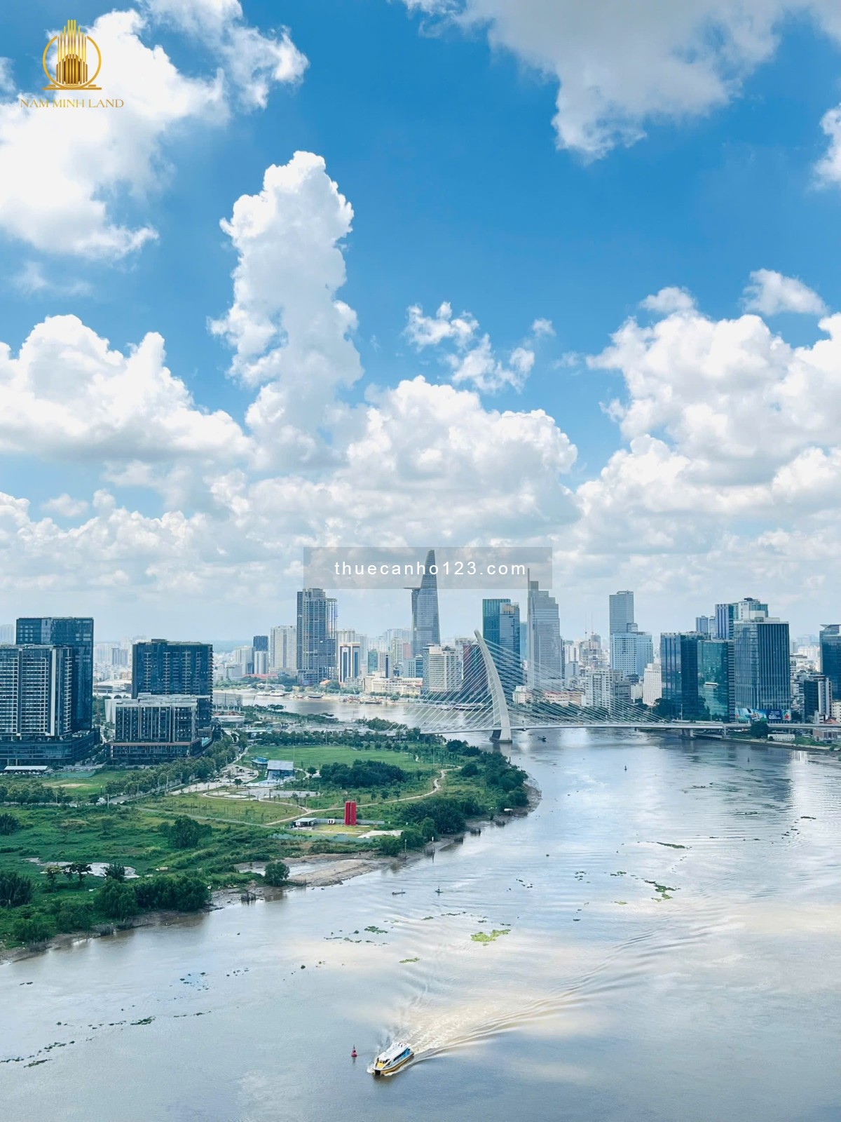 Cho thuê căn hộ 2PN Sunwah Pearl – view trực diện Quận 1