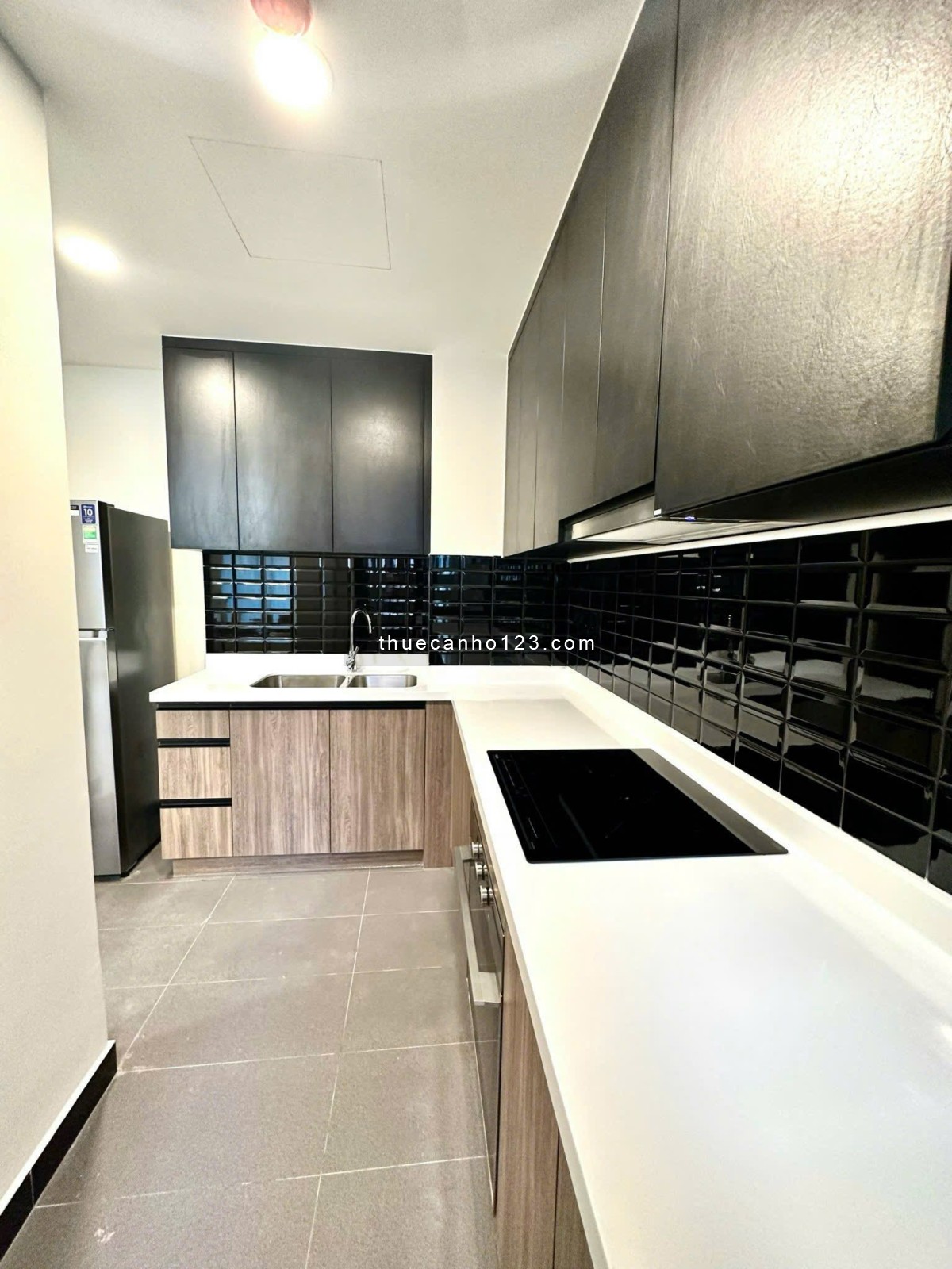 De La Sol – quận 4 cho thuê căn 2PN 74m2, Full nội thất đẹp, hiện đại