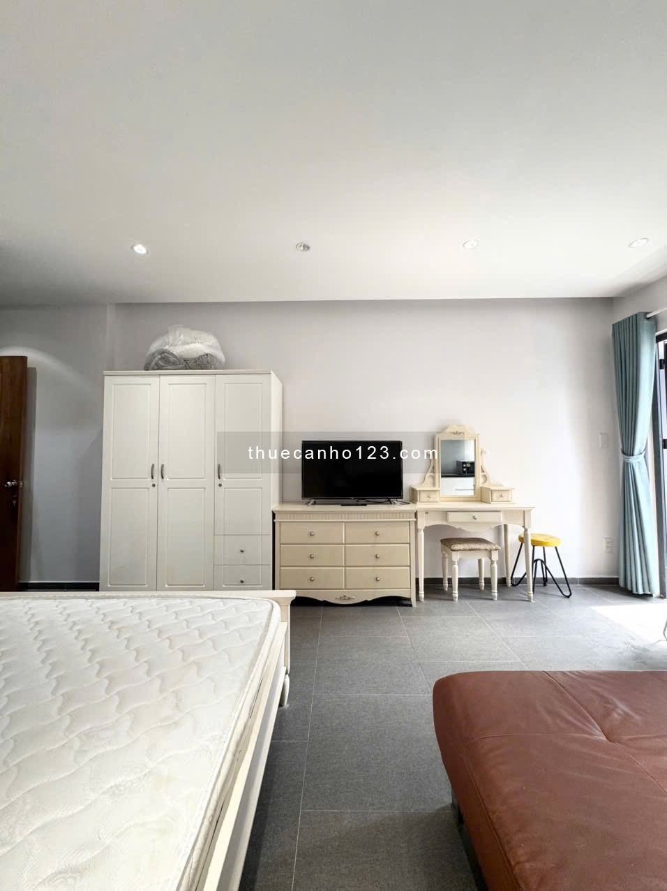 Cho thuê căn hộ Studio Bancol (35m2) siêu thoáng Trường Sa Q3