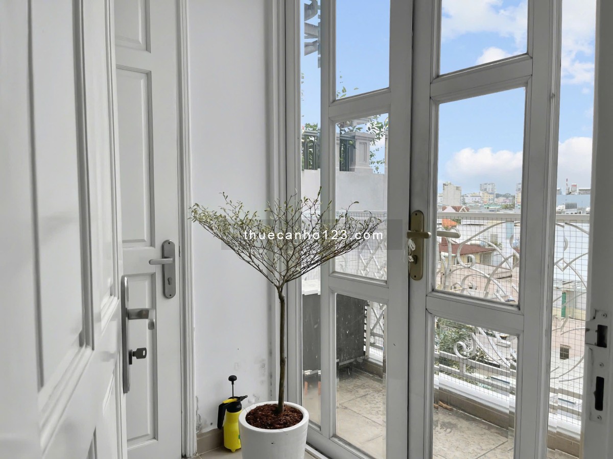 Cho thuê căn hộ 40m² đầy đủ nội thất, ở đường Võ Trần Toản, Q. Bình Thạnh – gần ngã tư Hàng Xanh