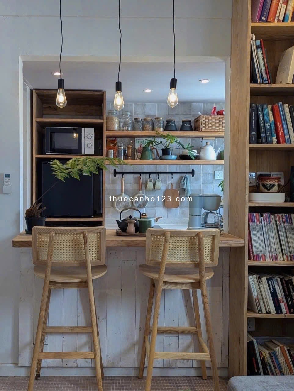 Căn hô 1pn full nội thất balcony gần vx lăng cha cha khu k300 sân bay tsn etown cộng hoà