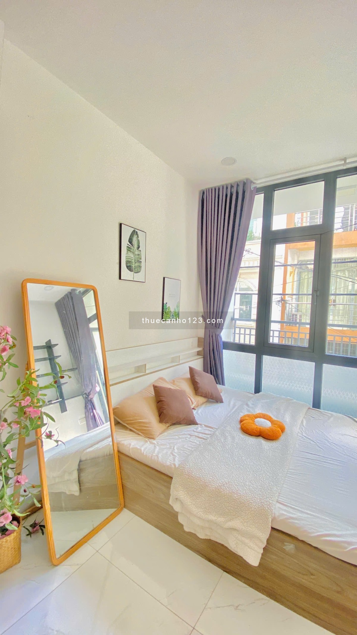 Cho thuê căn hộ 1PN Ban công Q1 gần cầu Nguyễn Văn Cừ, Nowzone, chợ Bến Thành, công an Thành Phố