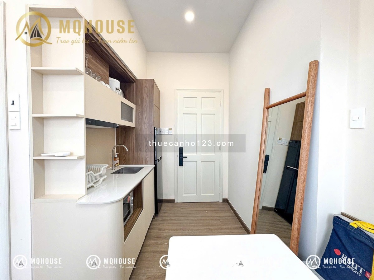 Căn hộ 2 phòng ngủ tách bếp full nội thất cửa sổ trời ban công 45m² gần Nhà Hát Thành Phố