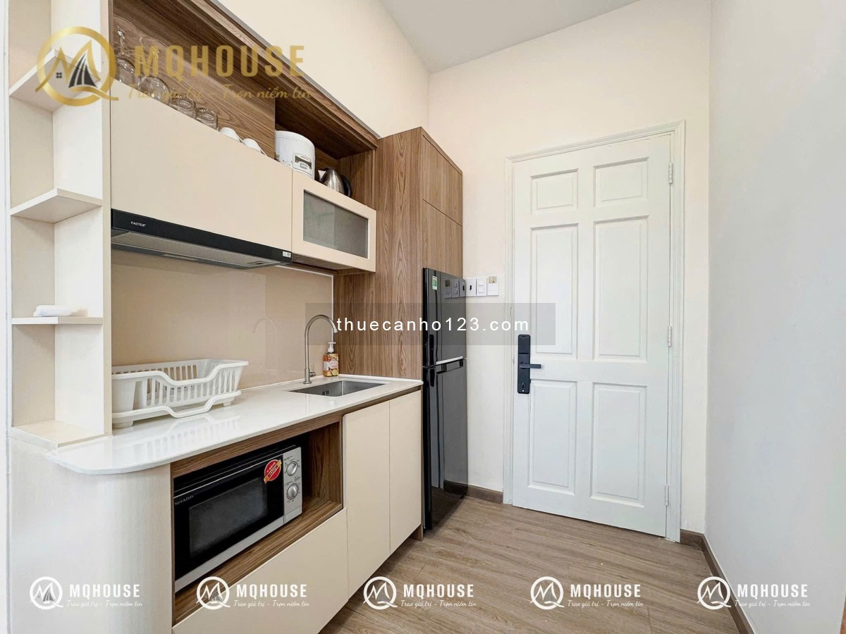 Căn hộ 2 phòng ngủ tách bếp full nội thất cửa sổ trời ban công 45m² gần Nhà Hát Thành Phố