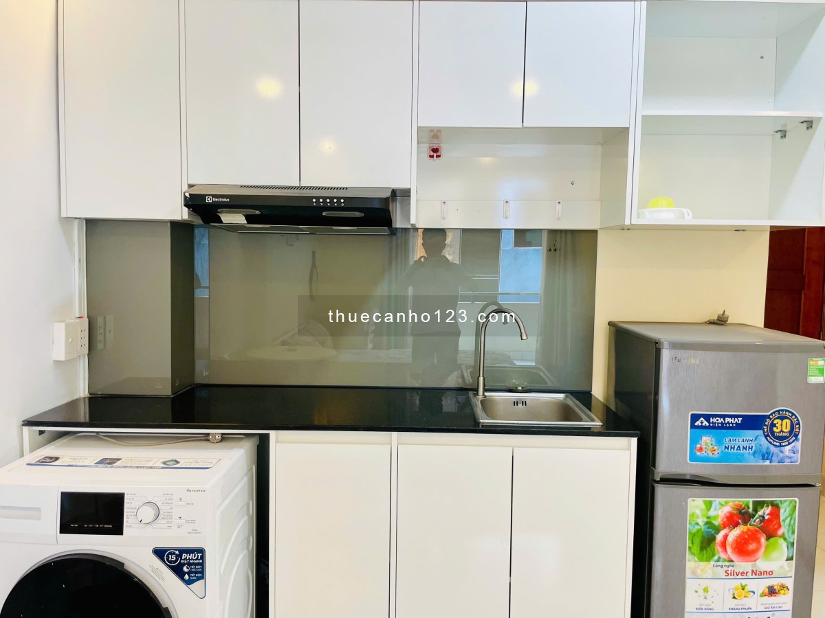 Cho thuê studio ban công lớn Q1, gần chợ Bến Thành, Bitexco, ngã sáu Phù Đổng, công viên 23/9,....