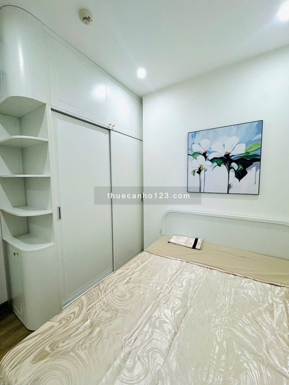 Cho thuê căn hộ 2 ngủ 1WC – Vinhomes Ocean Park