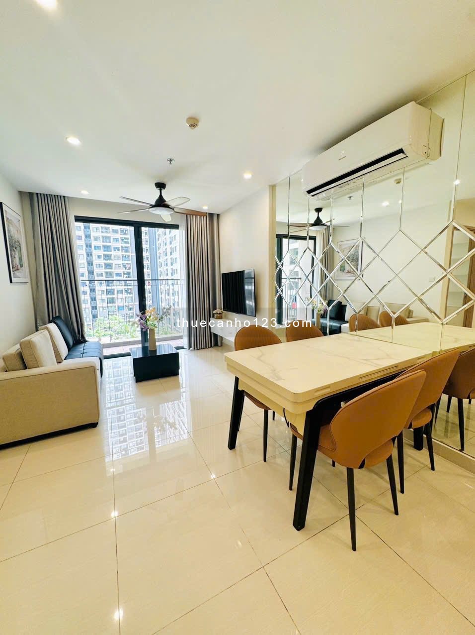 Cho thuê căn hộ 2 ngủ 1WC – Vinhomes Ocean Park
