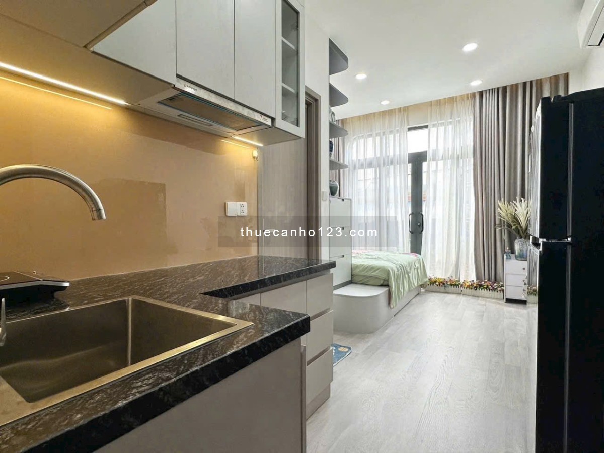 Studio full nội thất – Cửa sổ trời thoáng sáng, ngay CV Hoàng Văn Thụ – Tân Bình