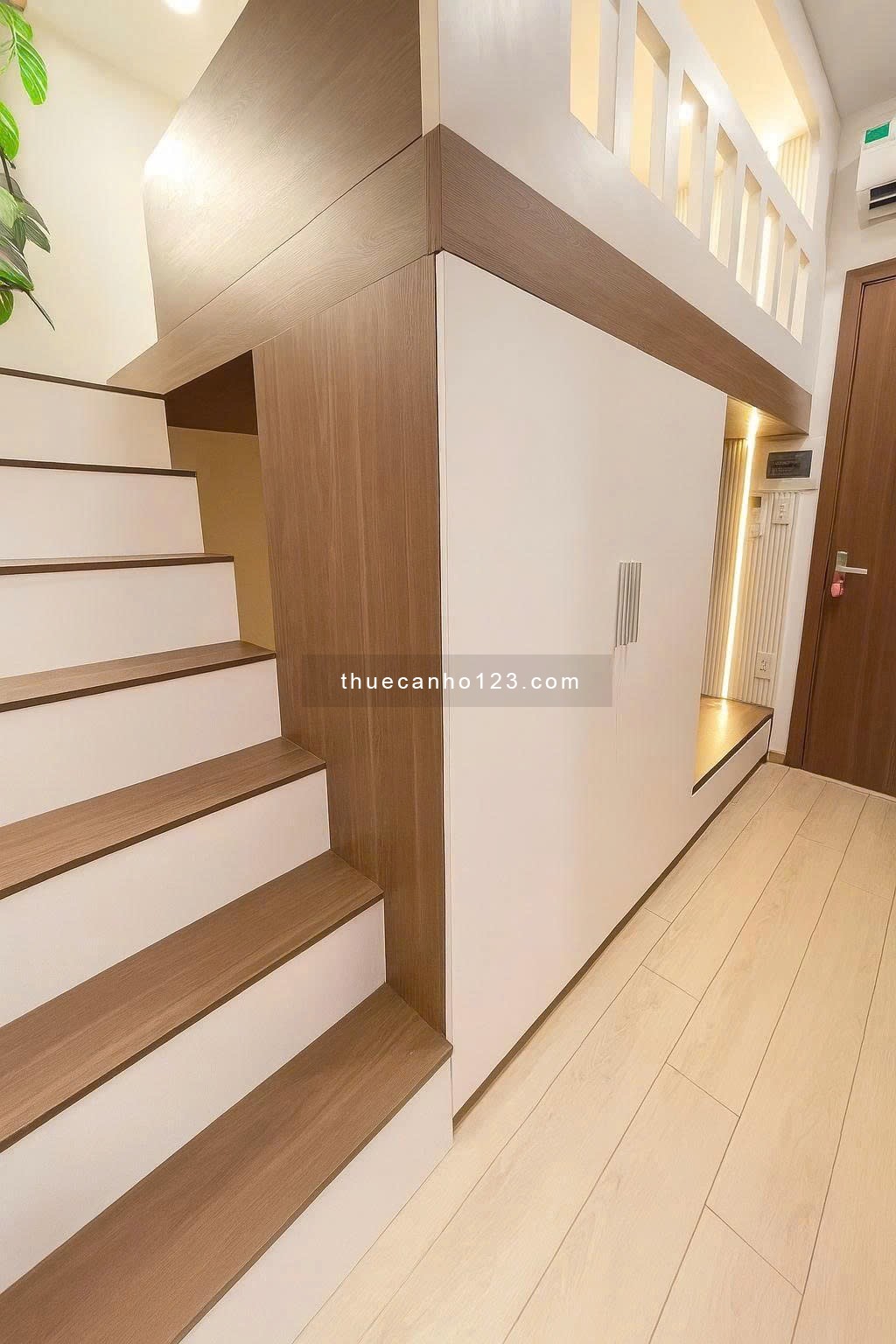 Cho thuê căn hộ duplex máy giặt riêng Tân Bình gần Sân bay