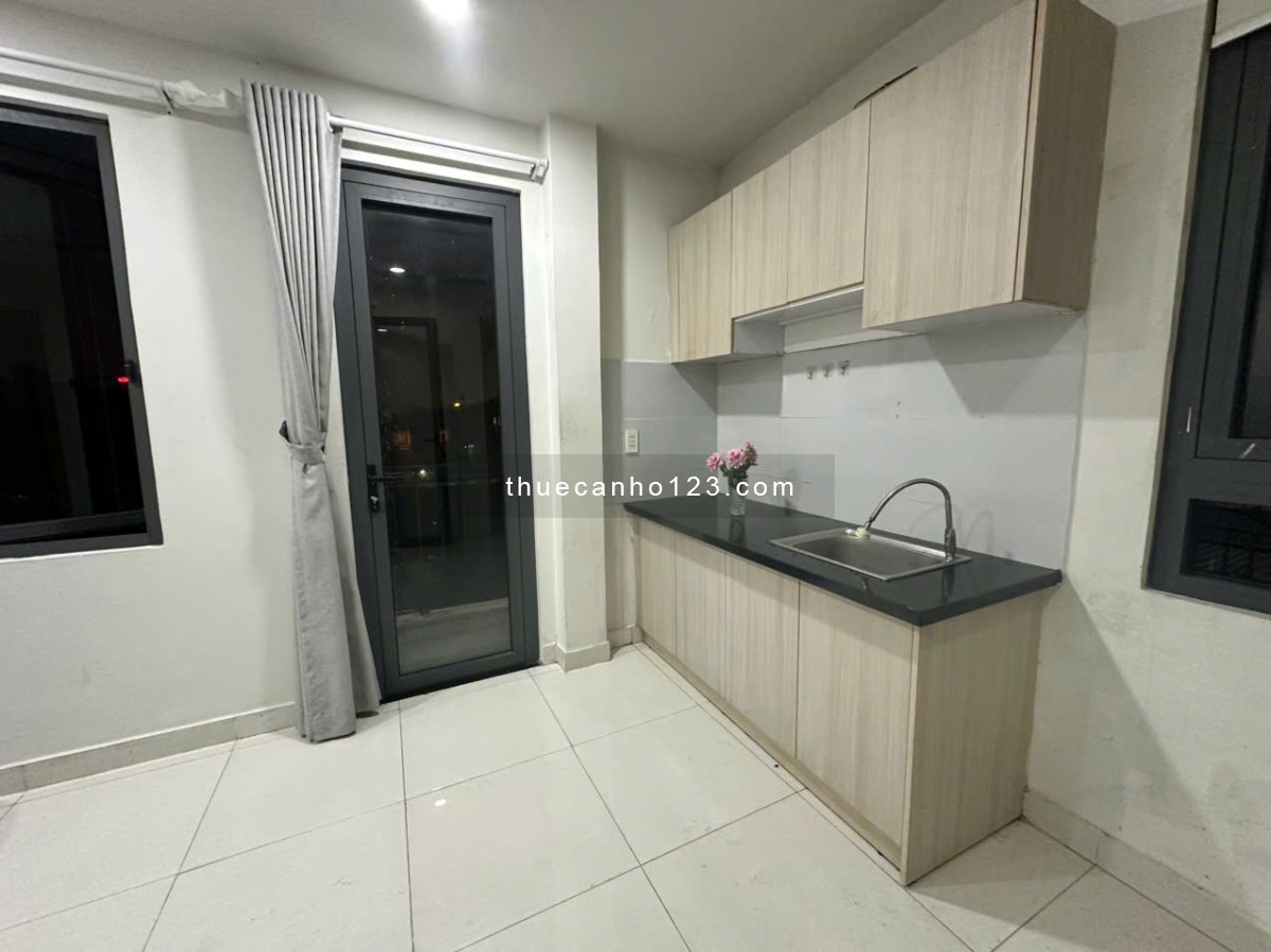 Cho thuê CHDV có ban công Khu Tanimex - 215Tô Ký - từ 3,85 tr/th ( gần ĐH Huflit, PM Quang Trung )