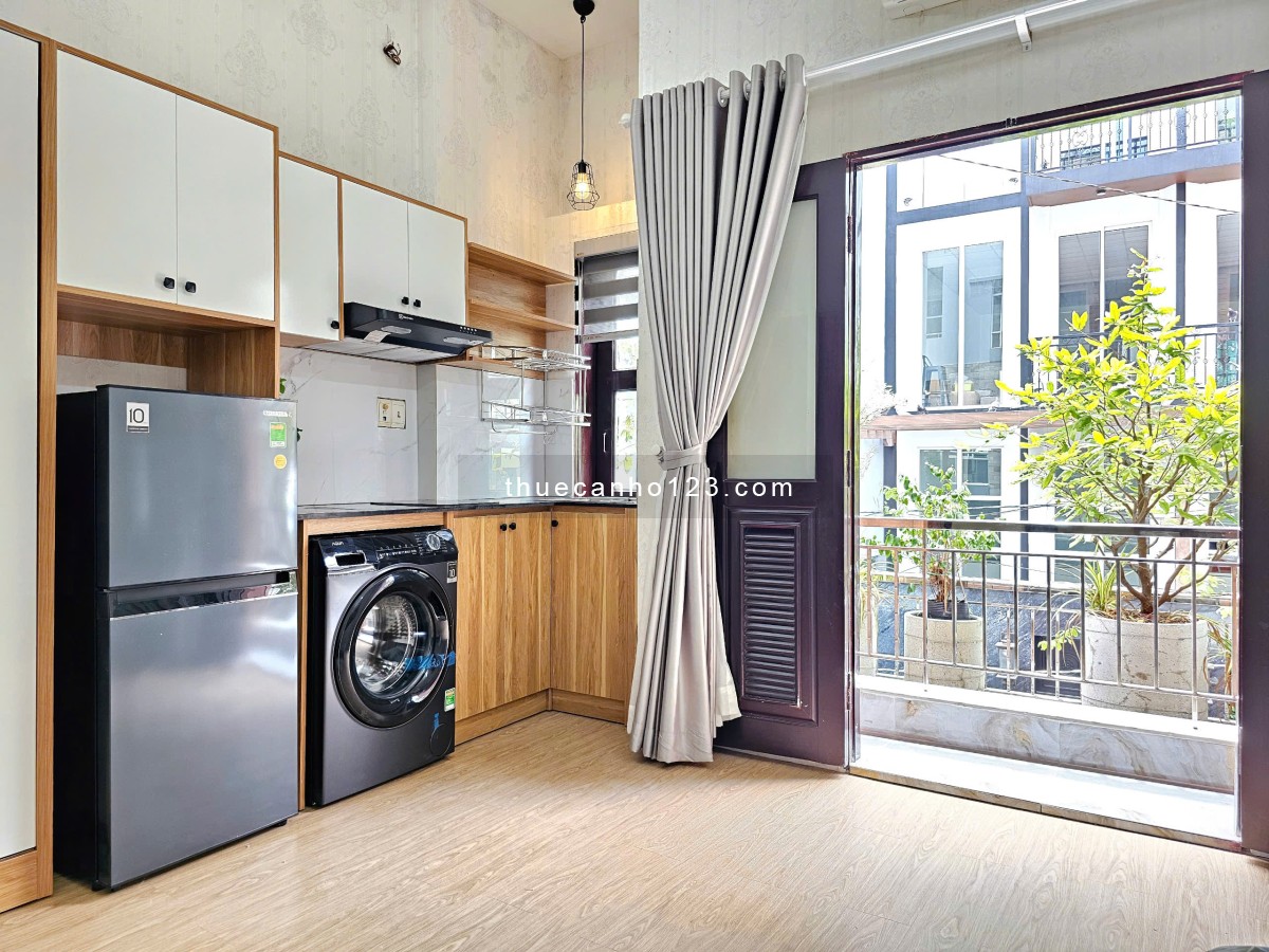 Căn hộ studio balcony _ MGR Đặng Văn Ngữ gần nhà thờ Ba Chuông _ Cầu Công Lý _ Hoàng Sa Phú Nhuận