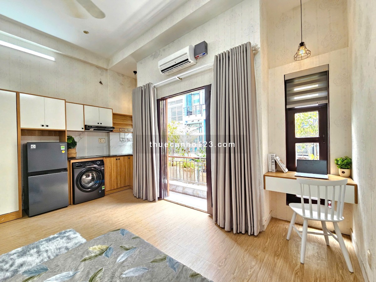 Căn hộ studio balcony _ MGR Đặng Văn Ngữ gần nhà thờ Ba Chuông _ Cầu Công Lý _ Hoàng Sa Phú Nhuận