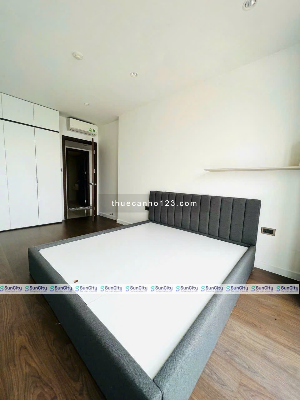 Cho thuê căn 3PN, 2WC | 115m², full NT tại Saigon Royal Residences Q4