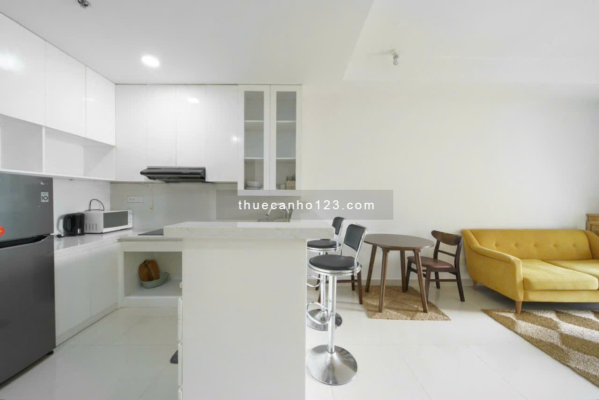 The Tresor cho thuê căn hộ 2PN 1WC 65m2 view hoàng hôn tại Bến Vân Đồn Q4 sát bên quận 1