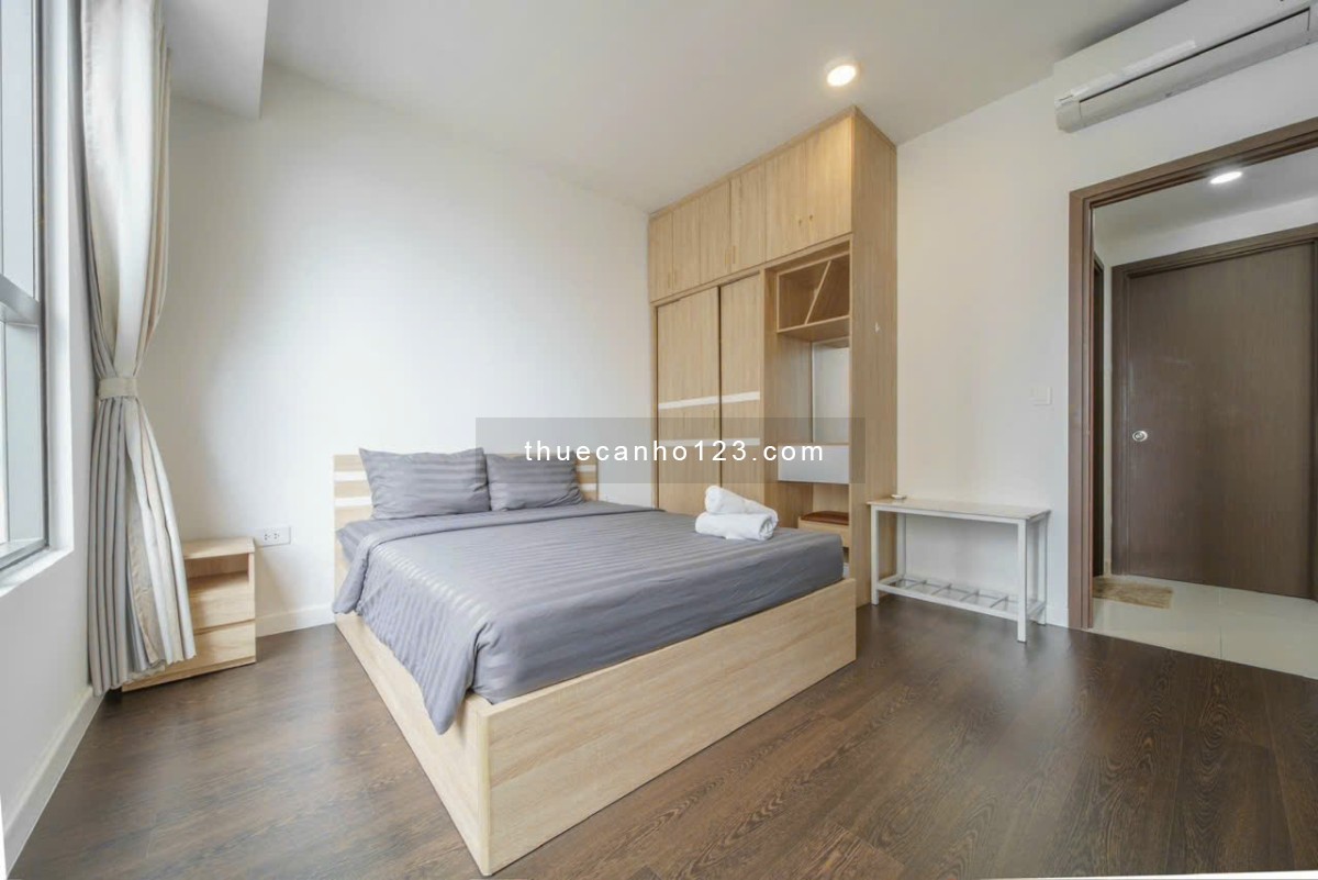 The Tresor cho thuê căn hộ 2PN 1WC 65m2 view hoàng hôn tại Bến Vân Đồn Q4 sát bên quận 1