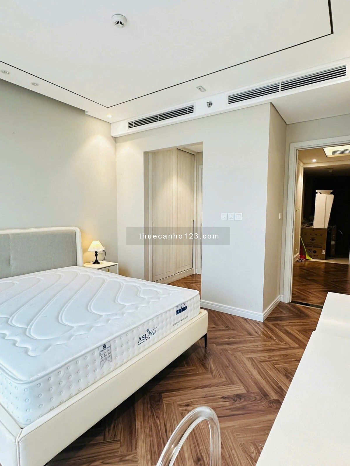 Cho thuê căn 2n full đồ đẹp xịn King palace giá 18 triệu