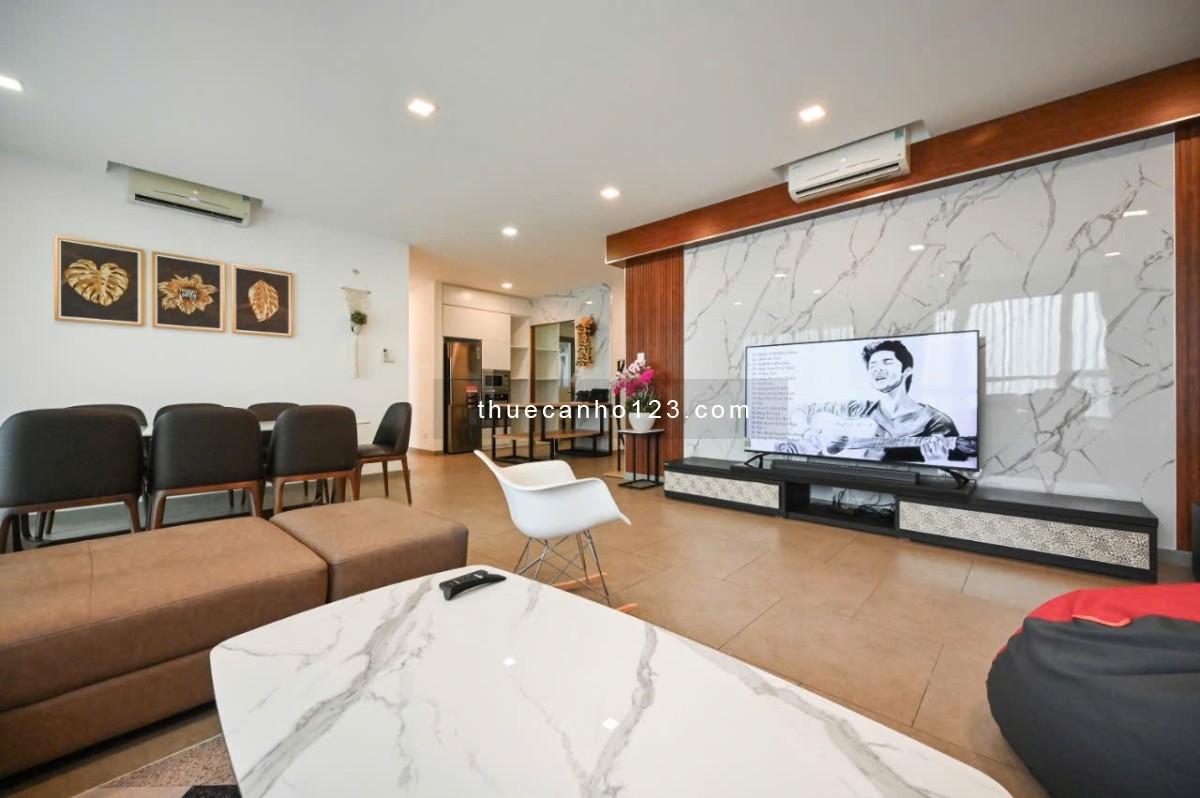 Cho thuê căn hộ cao cấp Riviera Point DT148m2, 3PN, 3WC, Full nội thất cao cấp, giá cho thuê 40 tr