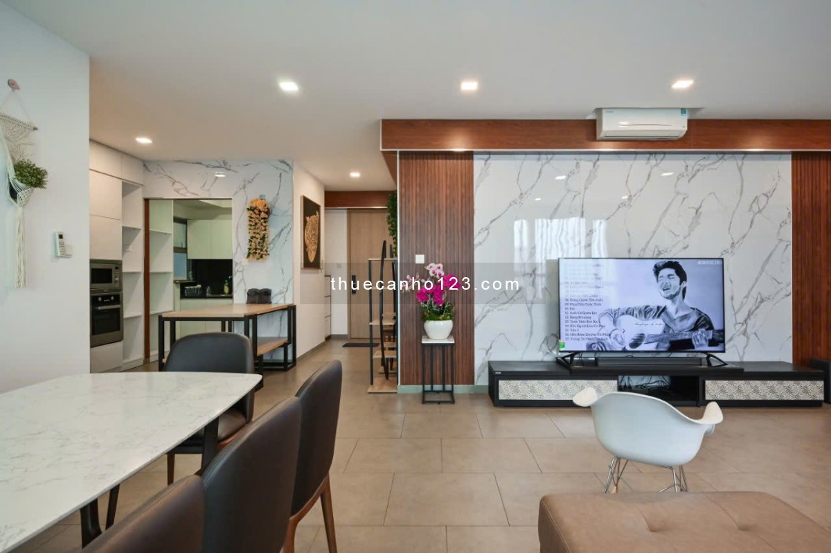 Cho thuê căn hộ cao cấp Riviera Point DT148m2, 3PN, 3WC, Full nội thất cao cấp, giá cho thuê 40 tr