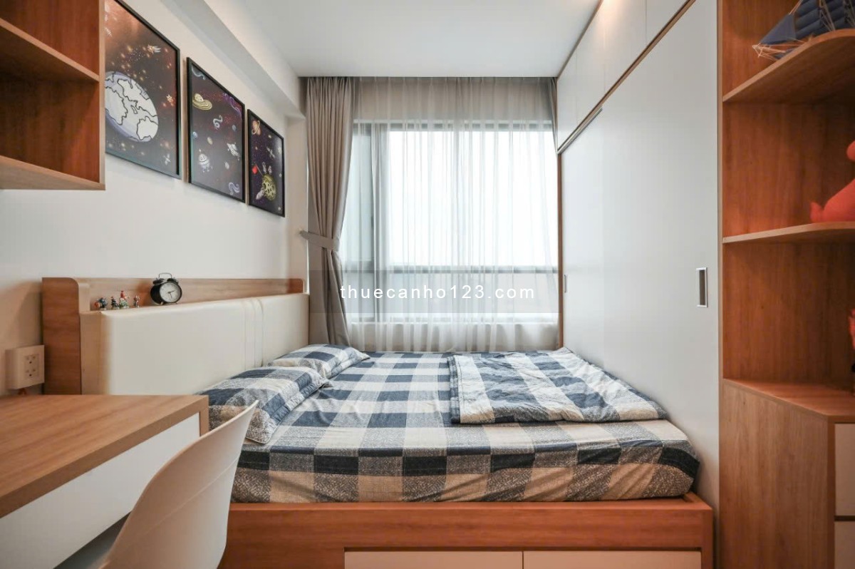 Cho thuê căn hộ cao cấp Riviera Point DT148m2, 3PN, 3WC, Full nội thất cao cấp, giá cho thuê 40 tr