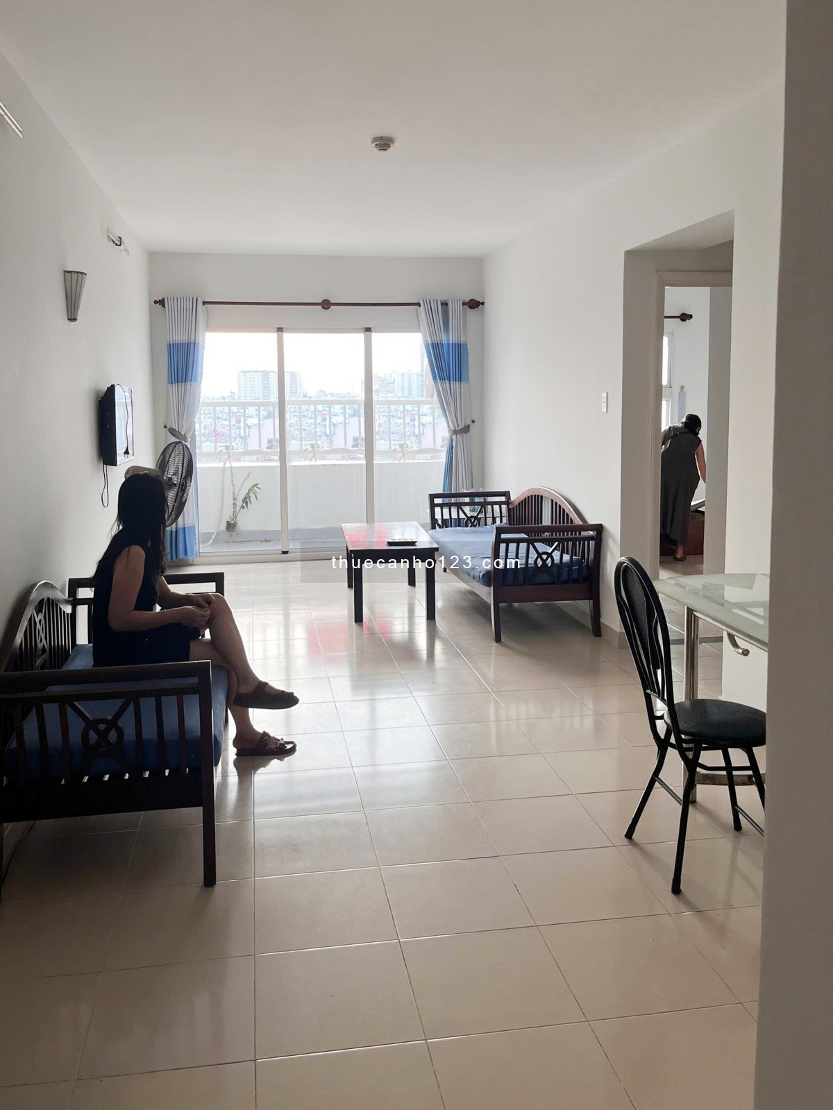 Cho thuê gấp căn hộ cao cấp Bàu Cát 2, DT 75m2, 2PN, 2WC Có NT 9.5tr/tháng