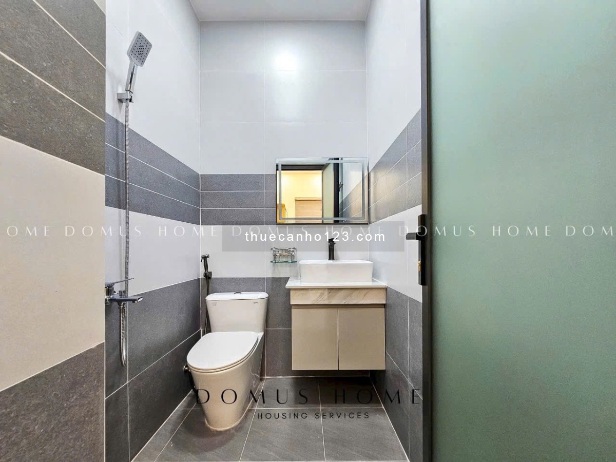 Căn hộ dịch vụ 2 phòng ngủ, 2WC – Đường Lê Văn Linh, Quận 4.