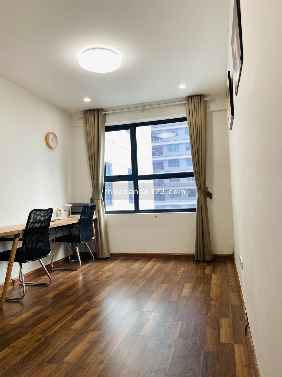 Cho thuê căn hộ chung cư Ngoại Giao Đoàn 2-3 phòng, vào ở ngay.