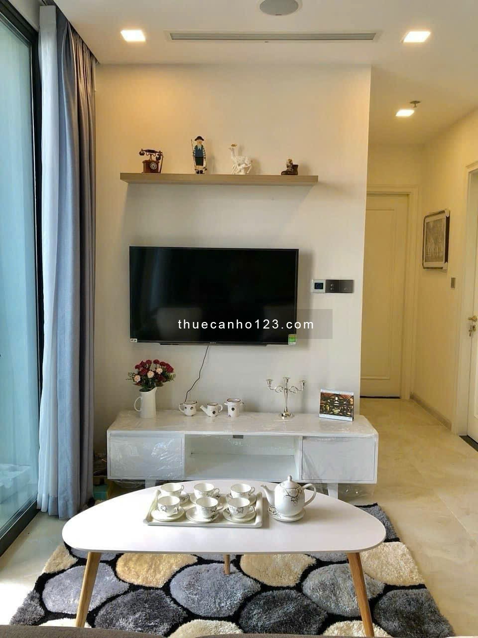 Vinhomes Golden River Bason ( Cho thuê căn hộ 2PN )