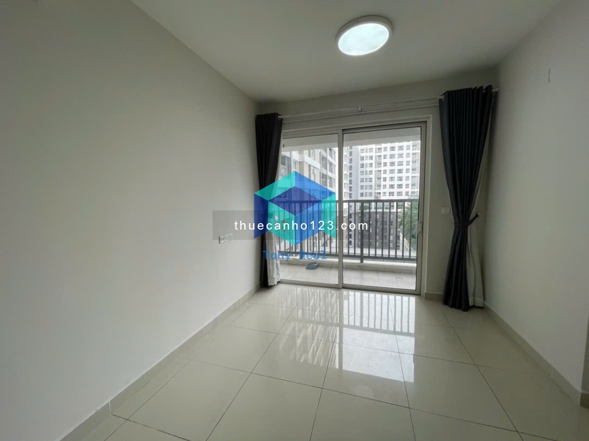 Cho thuê căn hộ Orchard Parkview Hồng Hà, 3Pn.2Wc Nội Thất Cơ Bản 18Tr Xem Tel 0942-811-343 Tony