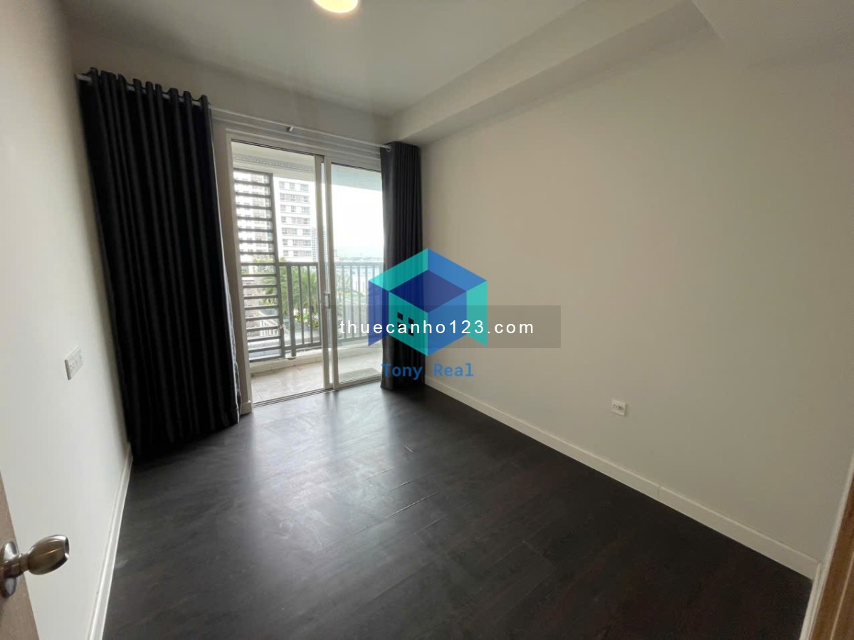 Cho thuê căn hộ Orchard Parkview Hồng Hà, 3Pn.2Wc Nội Thất Cơ Bản 18Tr Xem Tel 0942-811-343 Tony