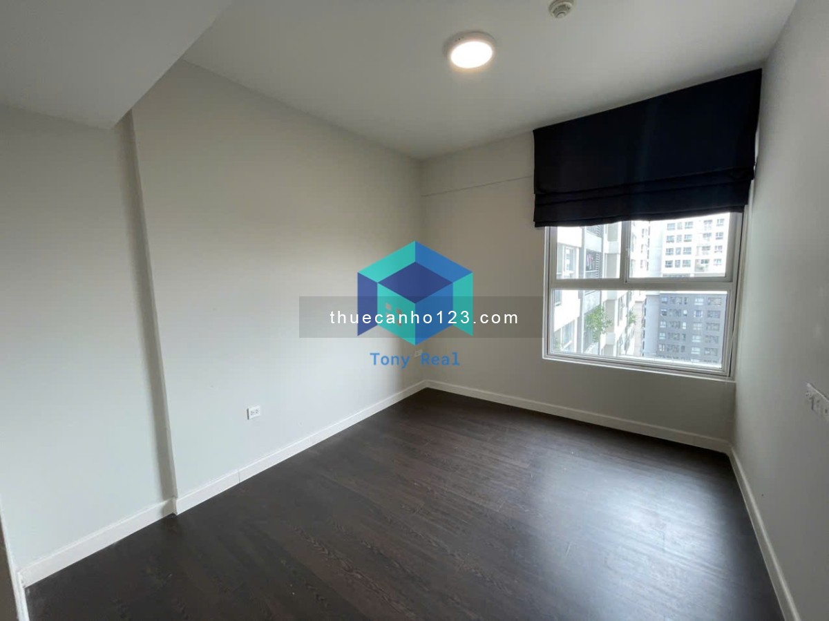 Cho thuê căn hộ Orchard Parkview Hồng Hà, 3Pn.2Wc Nội Thất Cơ Bản 18Tr Xem Tel 0942-811-343 Tony