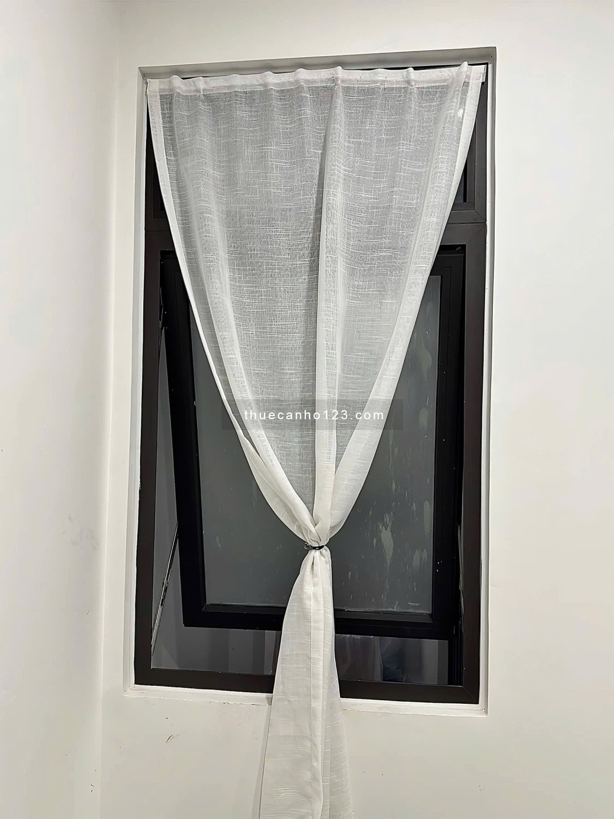 Cho thuê căn hộ Studio Cửa sổ thoáng Q4 gần ĐH Luật, ĐH Nguyễn Tất Thành, Cầu Ông Lãnh, cầu Calmette