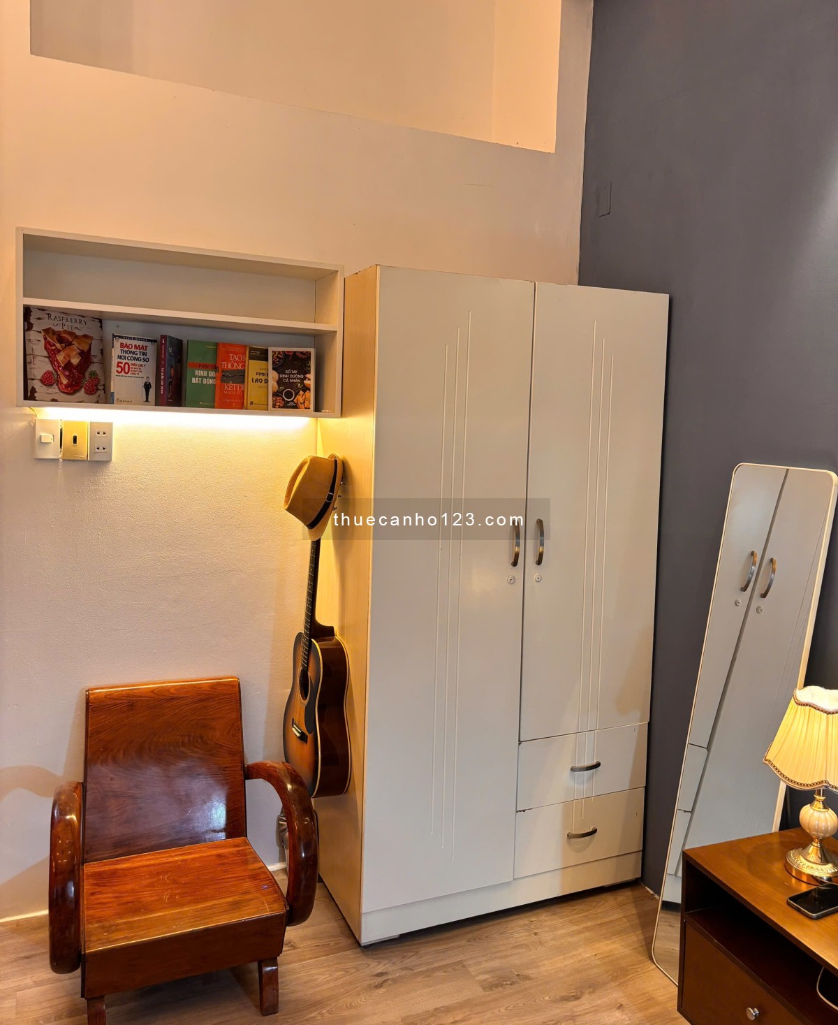 Cho thuê căn hộ balcony đường Phan Văn Hân gần cầu Điện Biên Phủ, cầu Thị Nghè Bình Thạnh