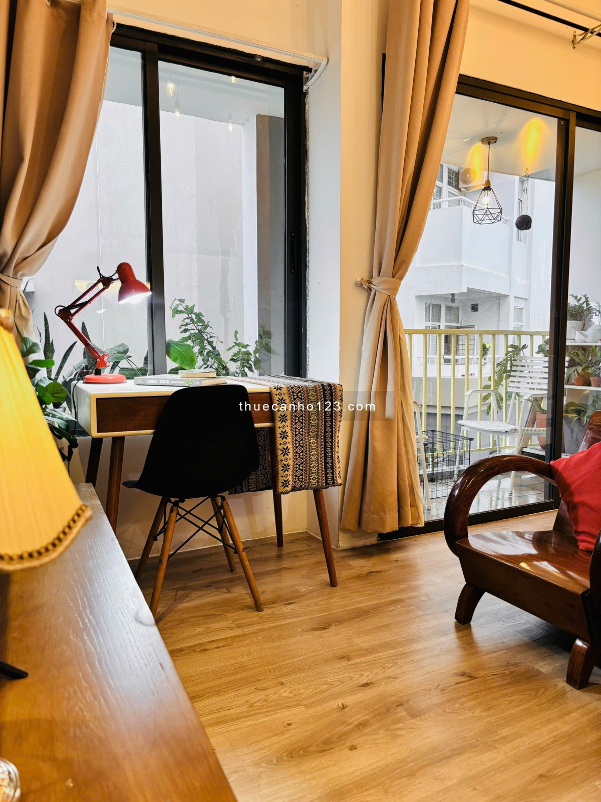 Cho thuê căn hộ balcony đường Phan Văn Hân gần cầu Điện Biên Phủ, cầu Thị Nghè Bình Thạnh