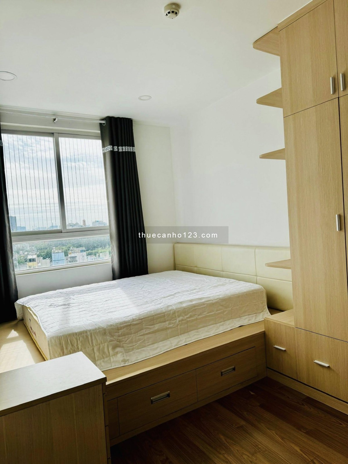 The Botanica, Phổ Quang, Tân BÌnh: 80m2, 2p ngủ, có nội thất, 17tr