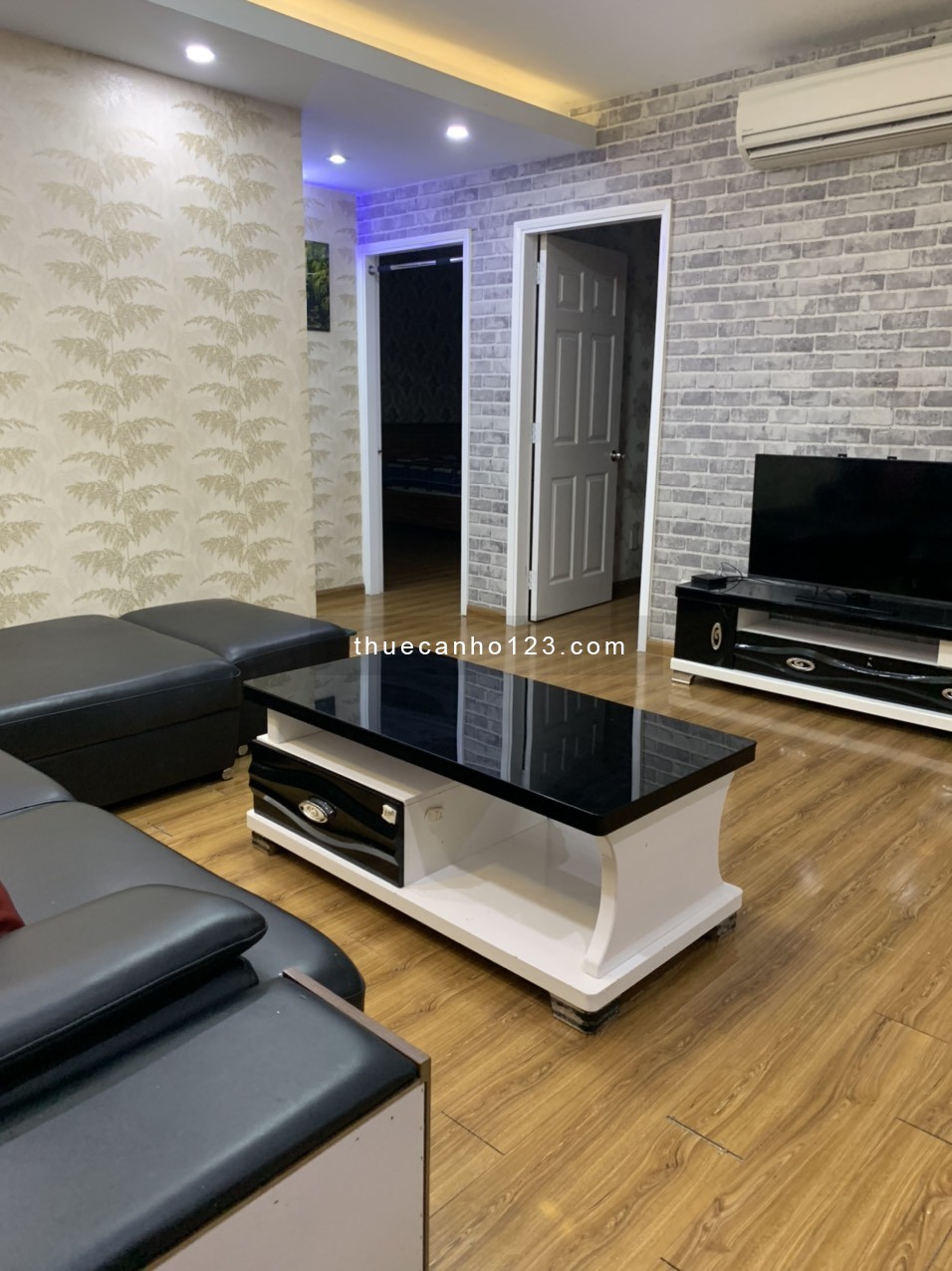 Chung cư Ruby, Nguyễn Sỹ sách - Tân Bình rộng 90m2 - 2p ngủ, 10tr/th