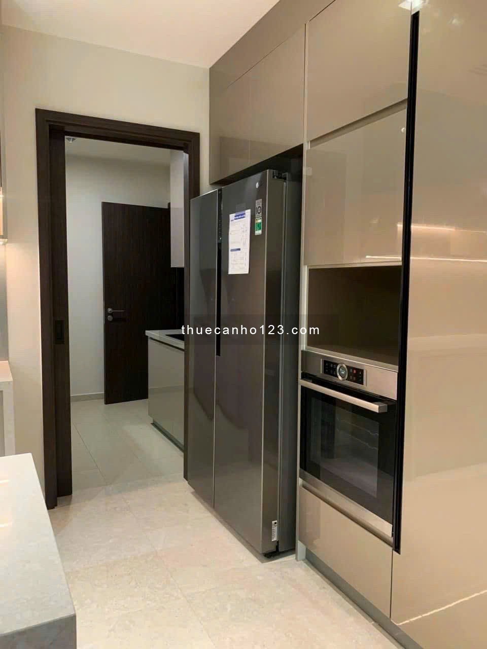 Duy nhất 1 căn 4PN trực diện sông, có thang máy riêng giá 5000USD. Nội thất cơ bản tại Q2 Thảo Điền