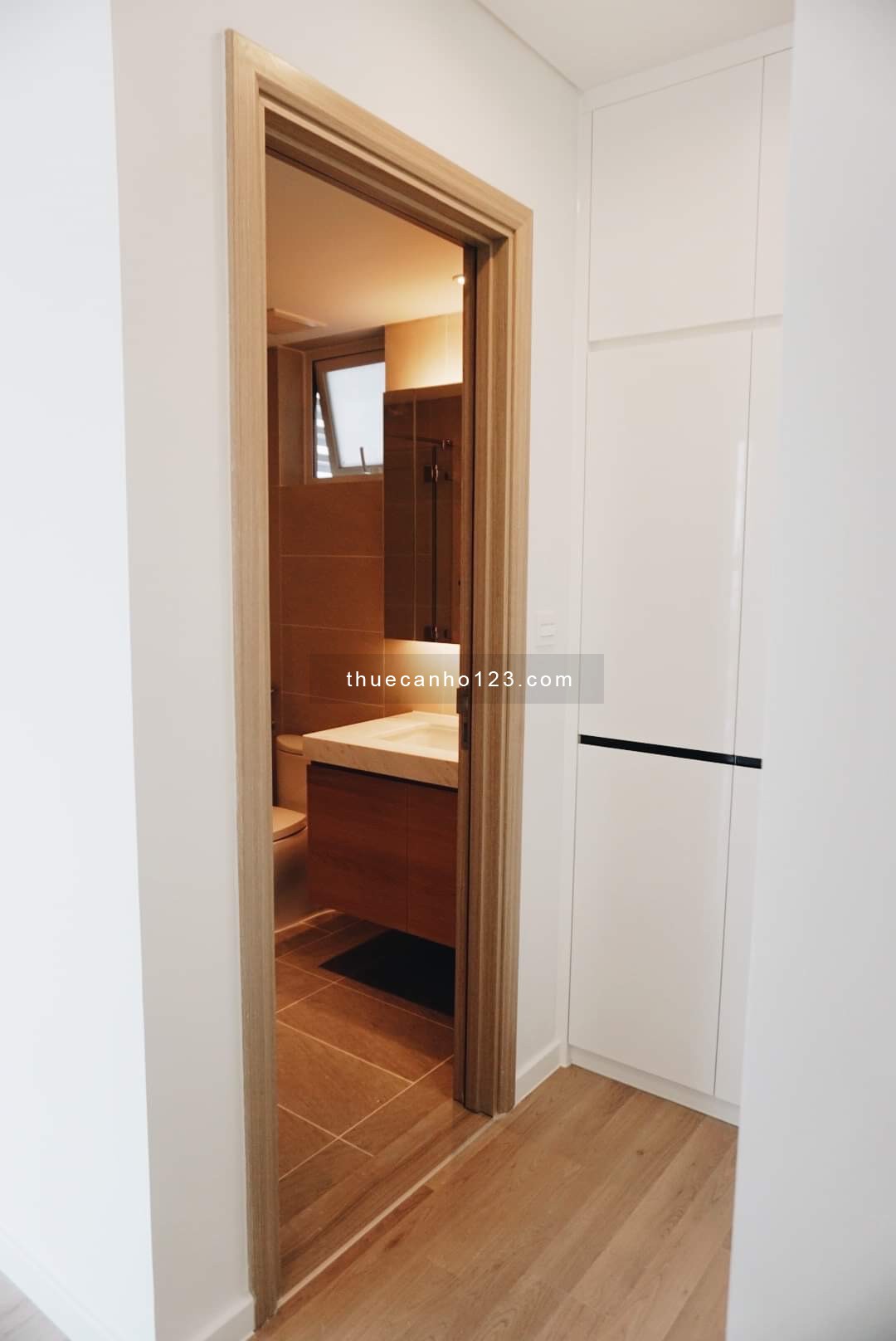 Cho thuê căn họ Sadora Sala 3 phòng ngủ , 113m2, nội thất cơ bản , view landmark 81