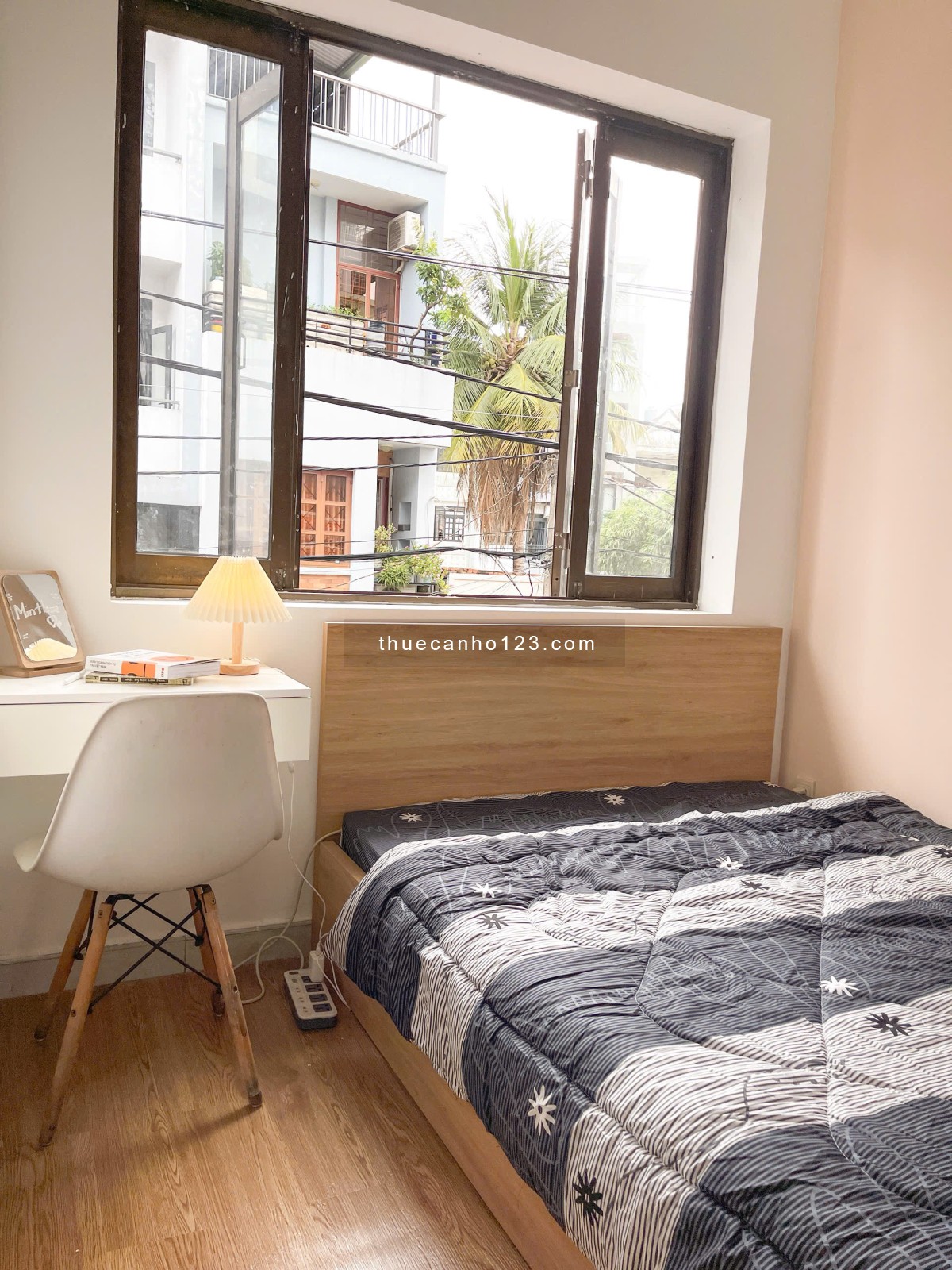 Cho Thuê Căn Hộ 50m2 - 2 Phòng Ngủ - Full Nội Thất Ngay Nhà Ga T1 & T3