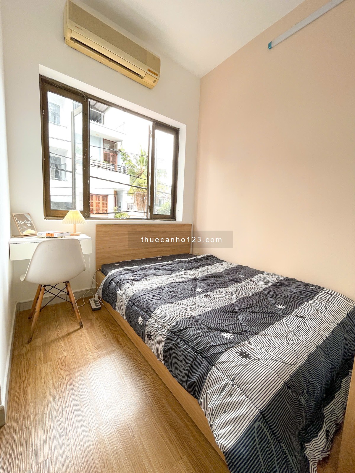 Cho Thuê Căn Hộ 50m2 - 2 Phòng Ngủ - Full Nội Thất Ngay Nhà Ga T1 & T3