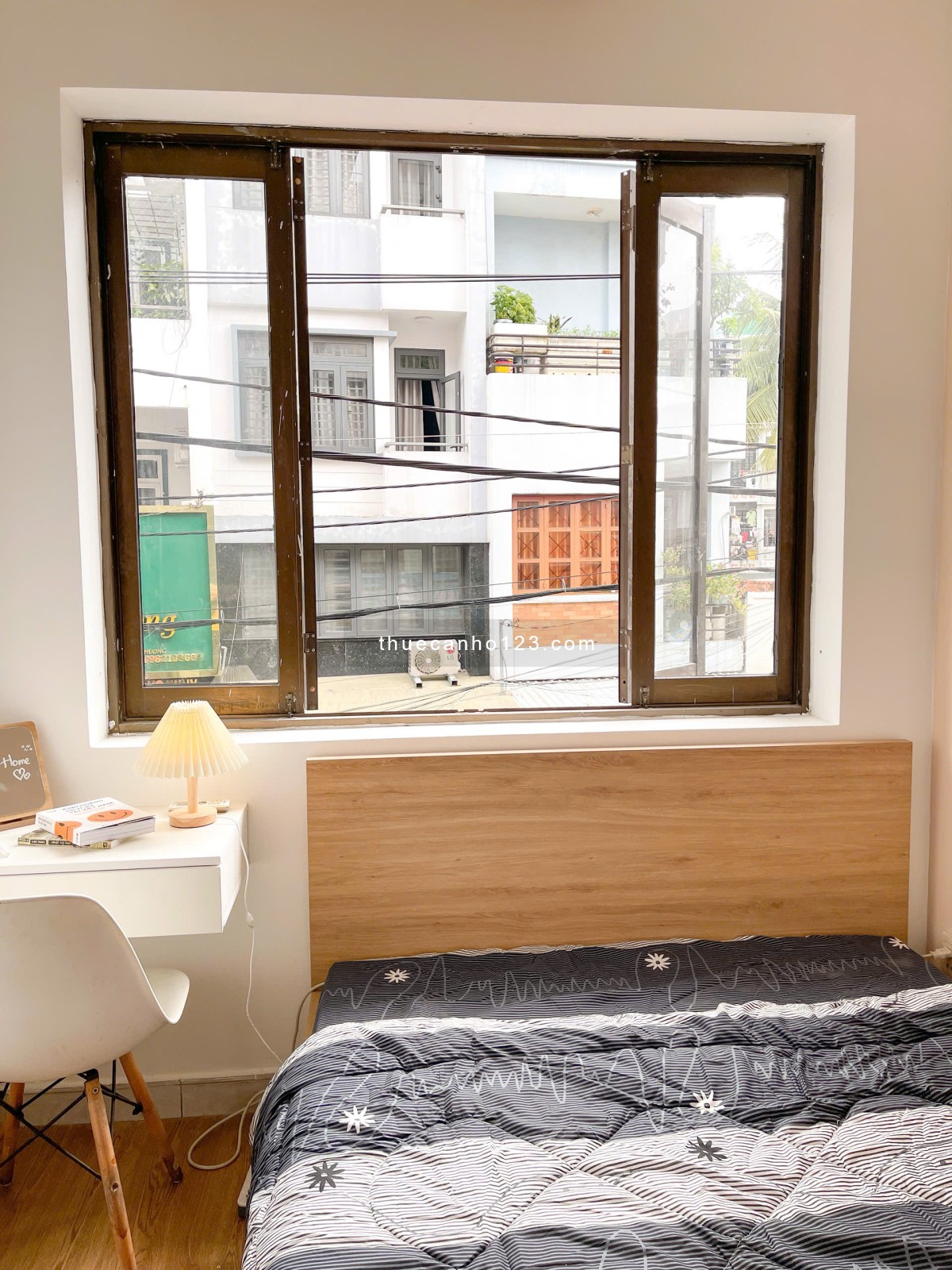 Cho Thuê Căn Hộ 50m2 - 2 Phòng Ngủ - Full Nội Thất Ngay Nhà Ga T1 & T3