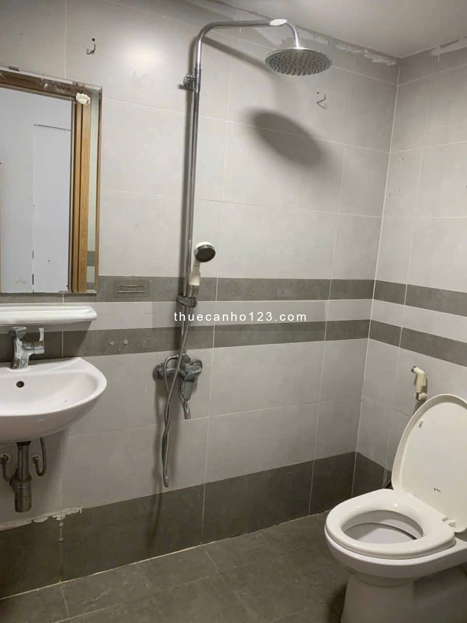 Chung cư Âu Cơ Tower, Âu Cơ, TP: 73m2, nhà mới, 9,5 triệu. nội thất