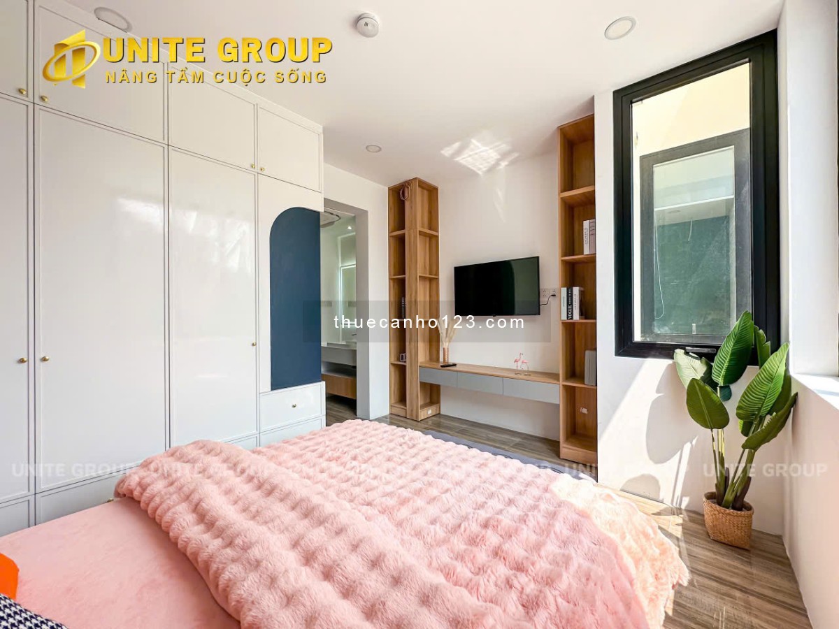 Cho thuê căn hộ dịch vụ cao cấp full nội thất gần sân bay ở Tân Bình