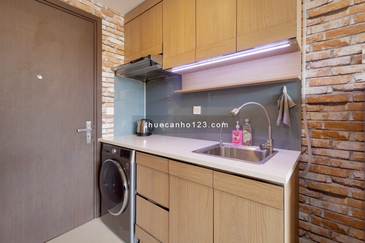 Cho thuê căn studio full nội thất River Gate Quận 4
