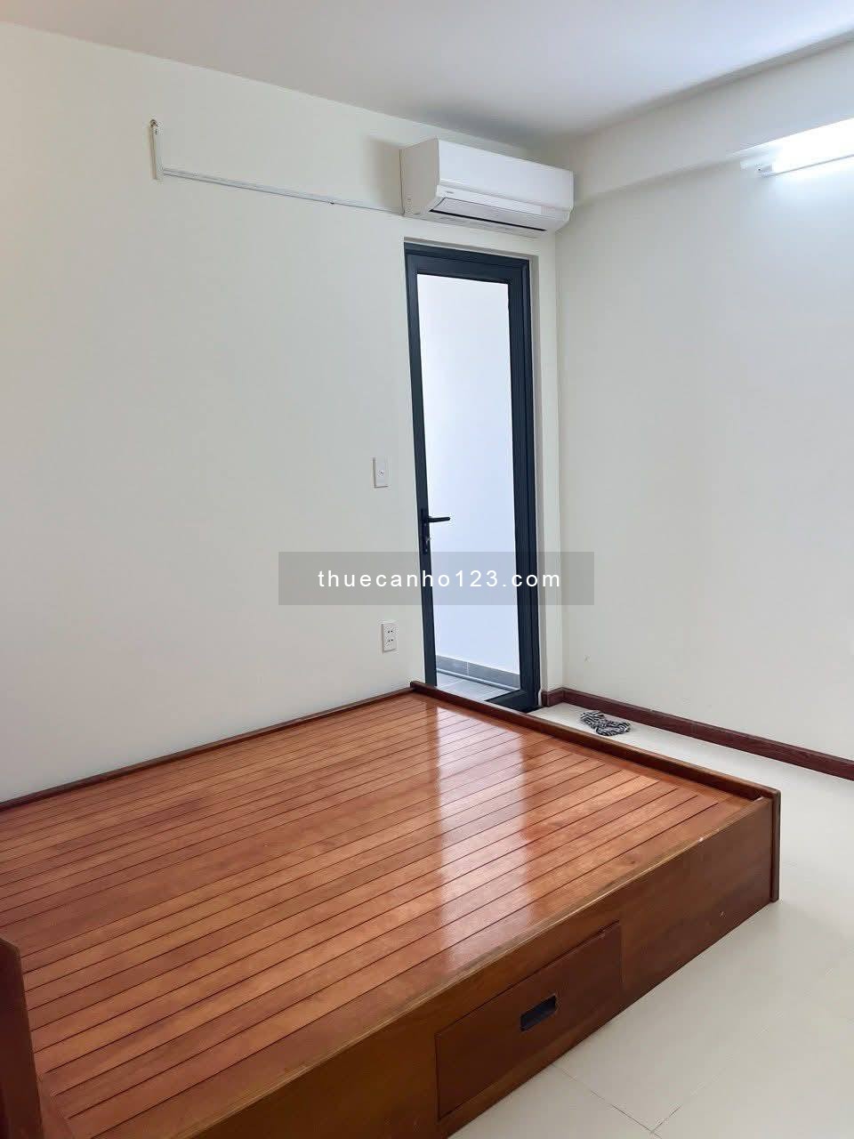 Cho thuê căn hộ 2PN Iris Tower - Sau Vsip 1